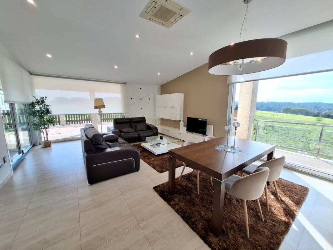 Properties for sale and rent in Spain photo 3