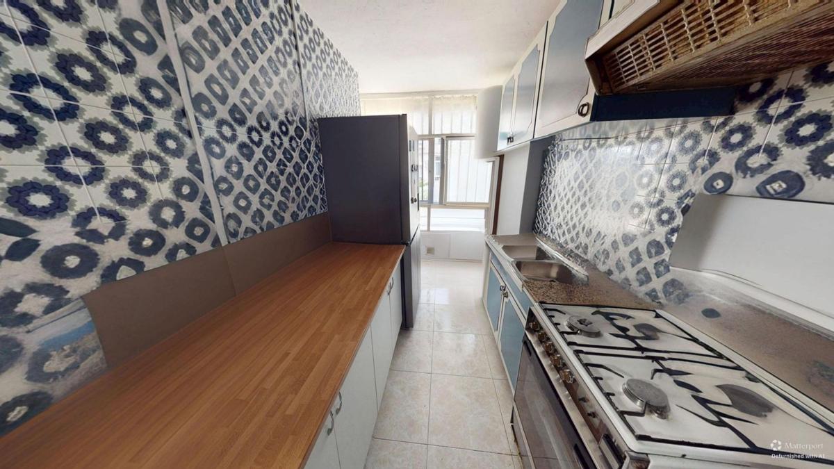 Venta de piso en Piso en Calle Agres, Juan XXIII, Alicante / Alacant, Alicante / Alacant
photo 2