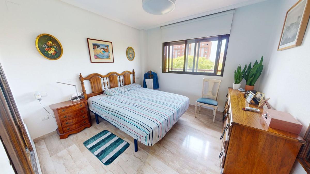 Venta de piso en Piso en Avenida Goleta, Cabo de las Huertas, Alicante / Alacant, Alicante / Alacant
 photo 2