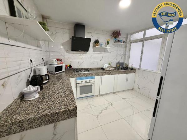 Venta de piso en Piso en Altozano, Alicante / Alacant, Alicante / Alacant
photo 1