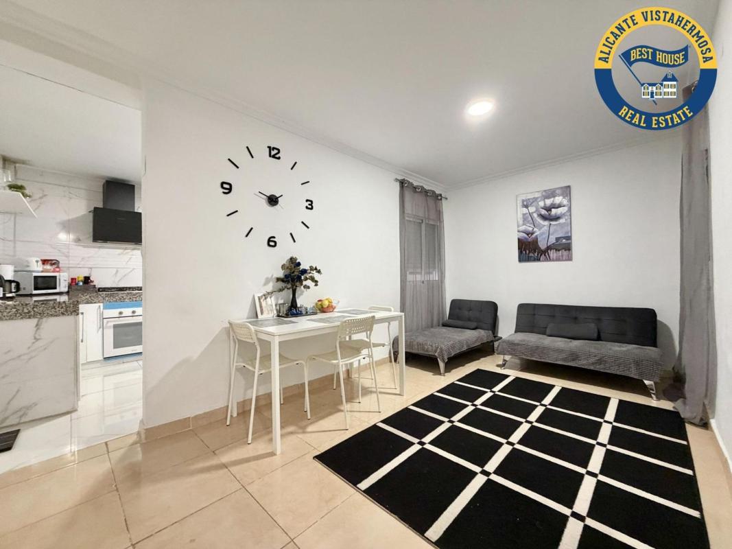 Venta de piso en Piso en Altozano, Alicante / Alacant, Alicante / Alacant
 photo 2