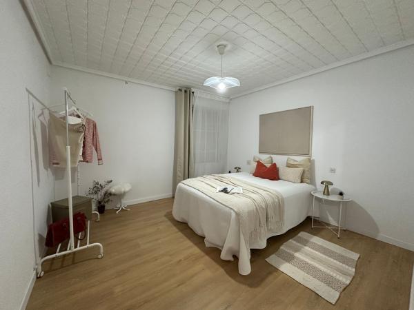 Sale of flat in Piso en Salvalvador De Madariaga, Novelda, Novelda
photo 1