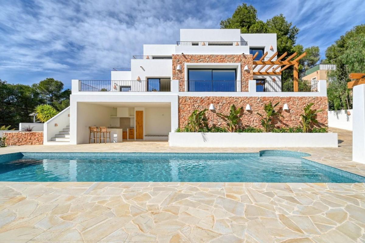 Properties for sale and rent in Spain photo 2