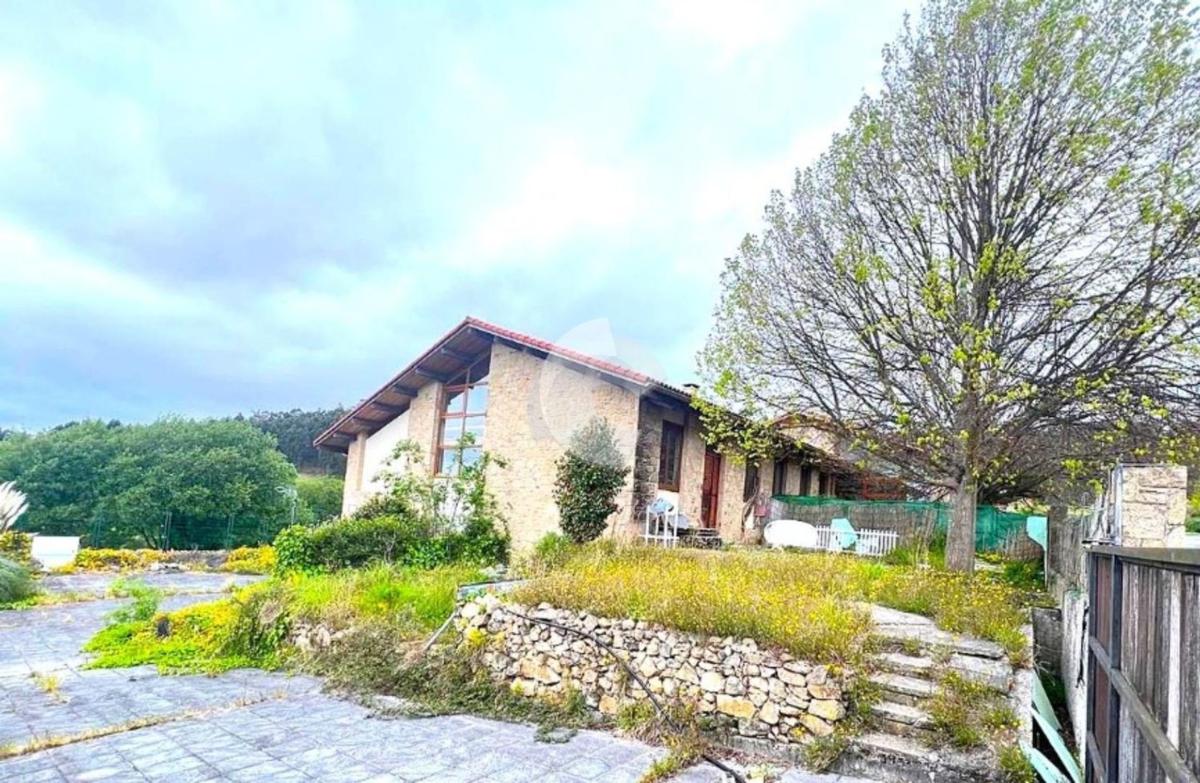 Properties for sale and rent in Spain photo 3