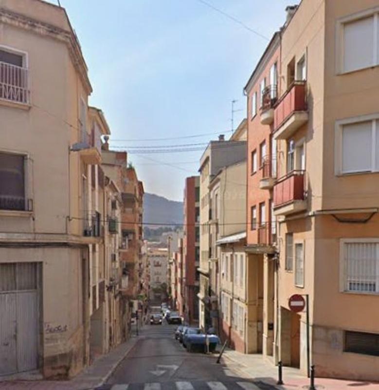 Продажа квартиры на Piso en Barri Eixample, Alcoy / Alcoi, Алкой
photo 1