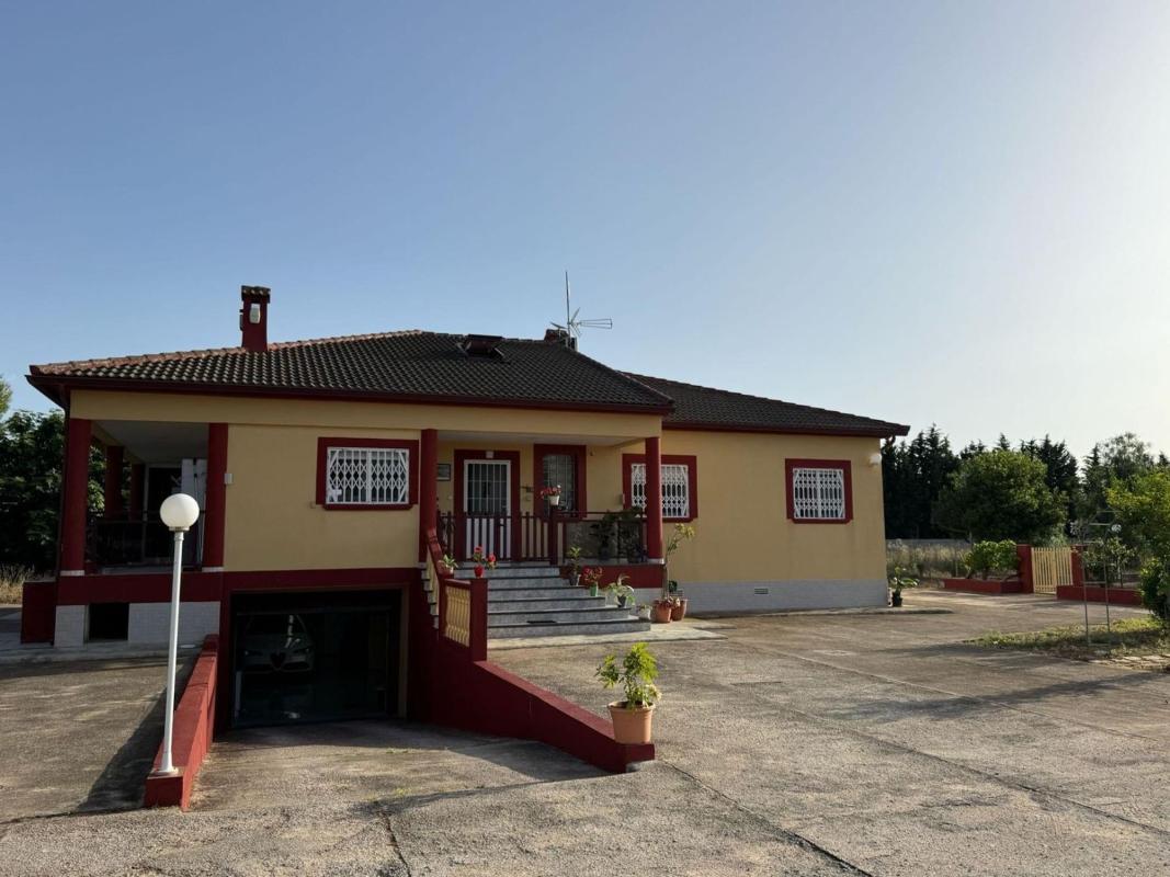 Properties for sale and rent in Spain photo 3