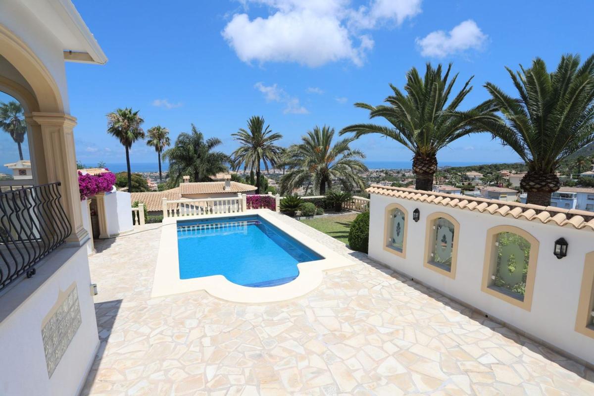 Sprzedaż niezależnego domku jednorodzinnego w Casa o chalet en Centro Urbano, Denia, Dénia photo 1