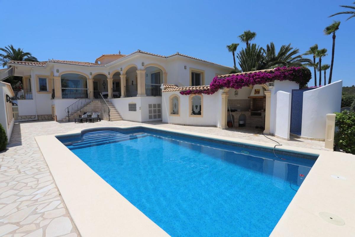 Sprzedaż niezależnego domku jednorodzinnego w Casa o chalet en Centro Urbano, Denia, Dénia photo 2