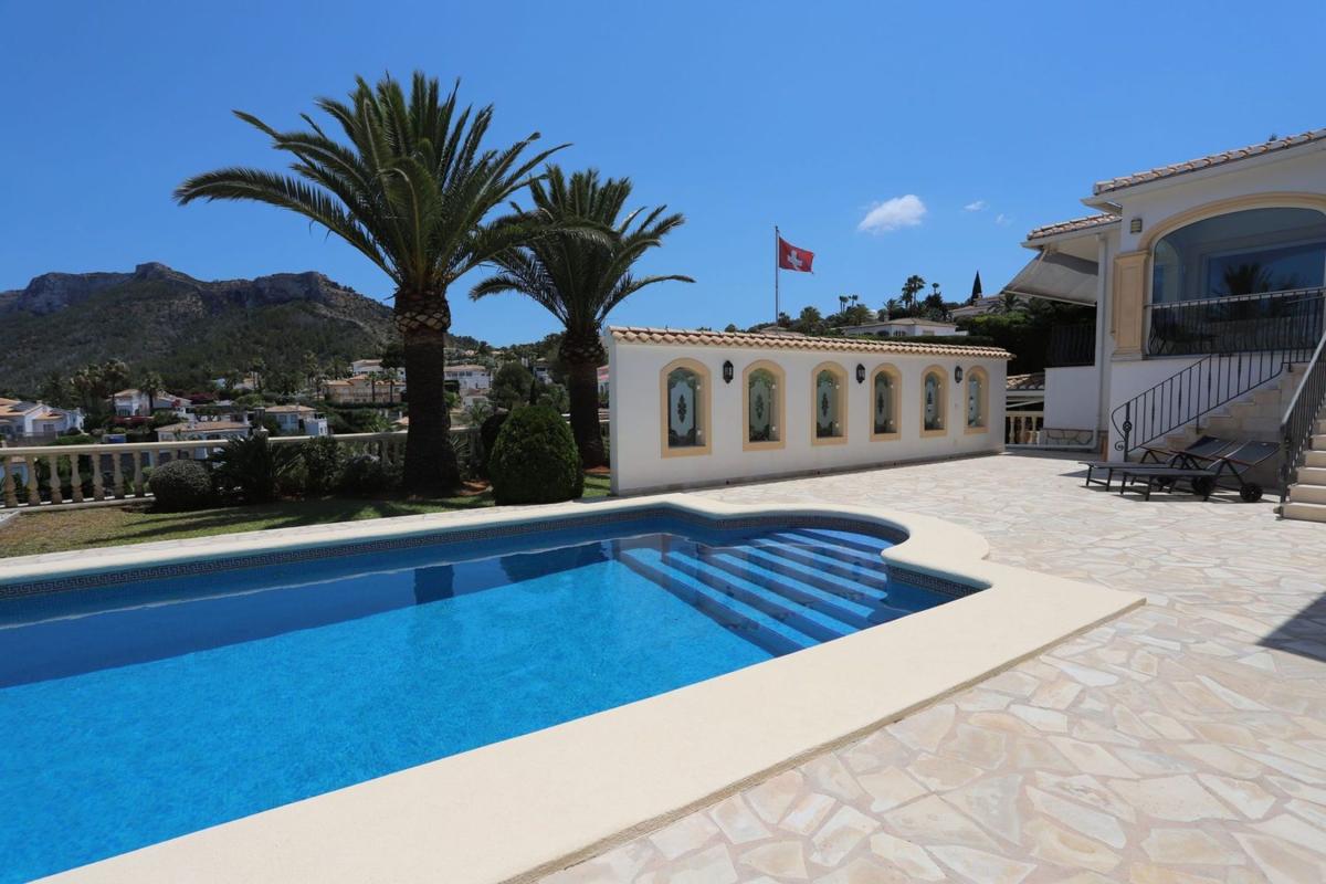 Sprzedaż niezależnego domku jednorodzinnego w Casa o chalet en Centro Urbano, Denia, Dénia photo 3