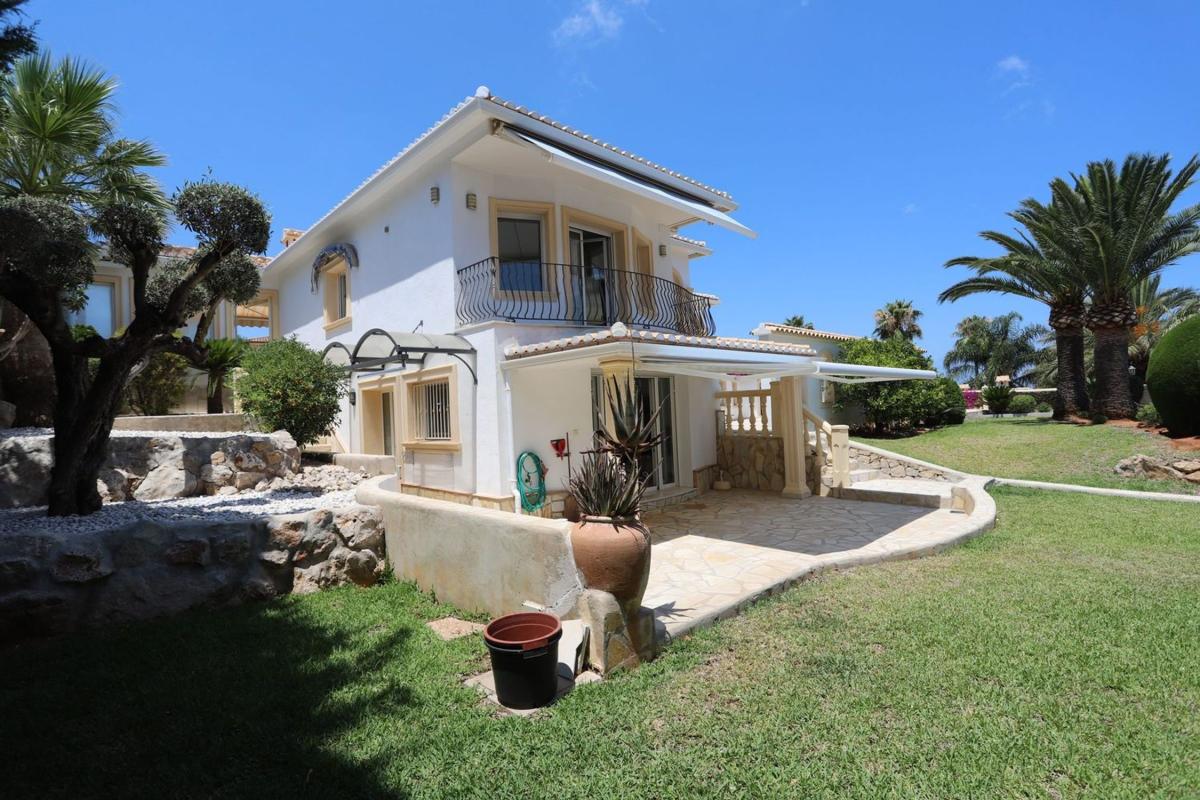 Sprzedaż niezależnego domku jednorodzinnego w Casa o chalet en Centro Urbano, Denia, Dénia photo 5