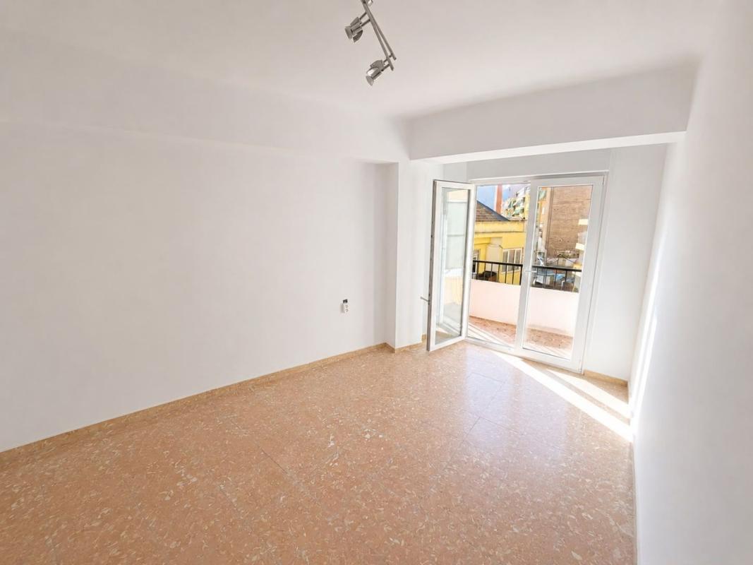 Venta de piso en Piso en Calle General Elizaicin, Carolinas Bajas, Alicante / Alacant, Alicante / Alacant
photo 4