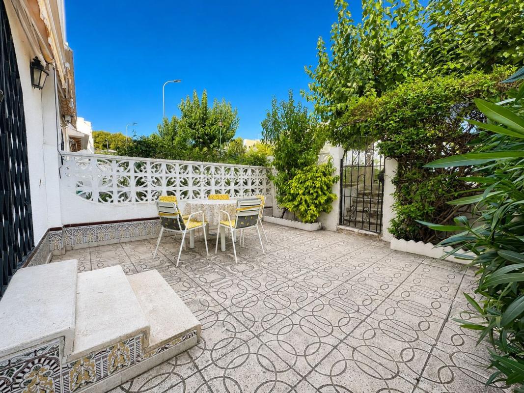 Properties for sale and rent in Spain photo 2