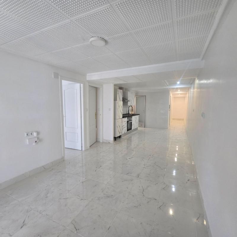 Venta de piso en Piso en Avenida Alcoi, Campoamor, Alicante / Alacant, Alicante / Alacant
 photo 2
