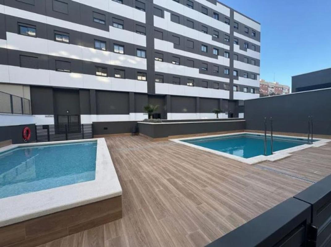 Venta de piso en Piso en Calle Doctor Federico Manero, Garbinet - Parque de las Avenidas, Alicante / Alacant, Alicante / Alacant
photo 1