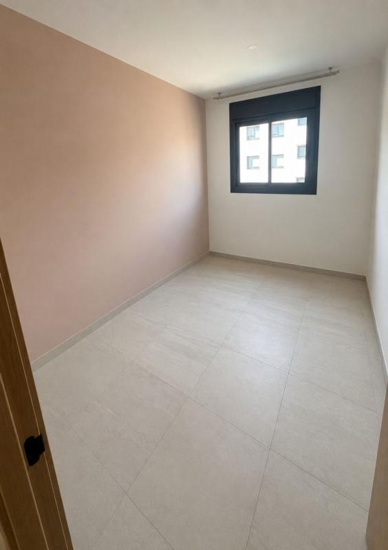 Venta de piso en Piso en Calle Doctor Federico Manero, Garbinet - Parque de las Avenidas, Alicante / Alacant, Alicante / Alacant
photo 5