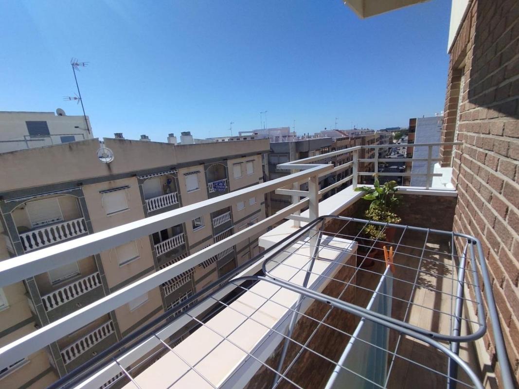 Sale of apartment in Piso en Calle Crevillent, Zona Pueblo, Guardamar del Segura, Guardamar del Segura
photo 2