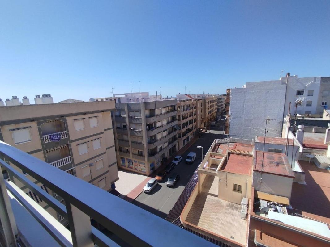 Sale of apartment in Piso en Calle Crevillent, Zona Pueblo, Guardamar del Segura, Guardamar del Segura
photo 5