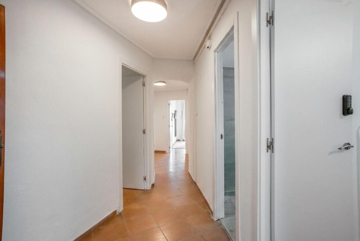 Venta de piso en Piso en Casco Histórico-Santa Cruz, Alicante / Alacant, Alicante / Alacant
photo 2