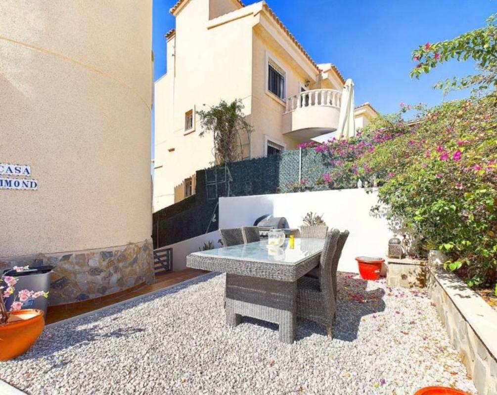 Properties for sale and rent in Spain photo 2