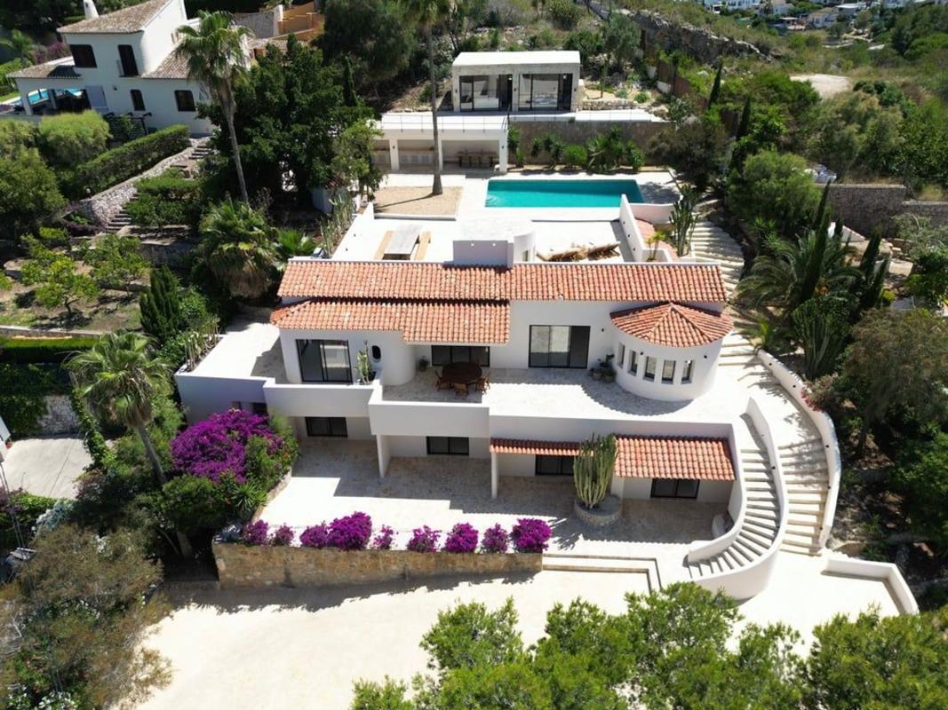 Properties for sale and rent in Spain photo 1