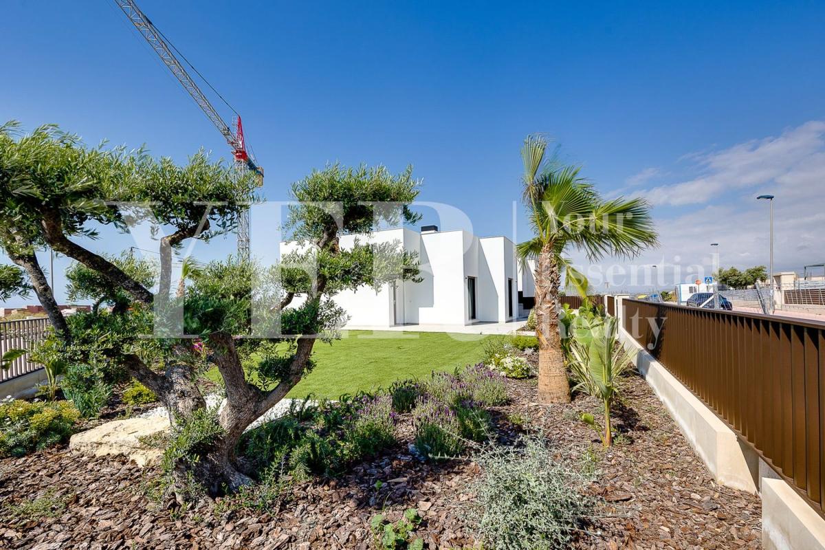 Properties for sale and rent in Spain photo 2