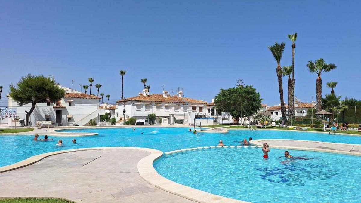 Venta de piso en Piso en Los Balcones - Los Altos del Edén, Torrevieja, Torrevieja
photo 1