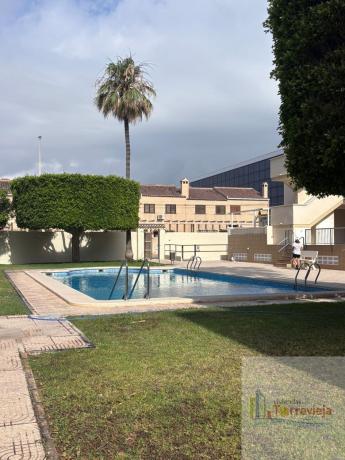 Venta de piso en Piso en Los Europeos, Torrevieja, Torrevieja
photo 1