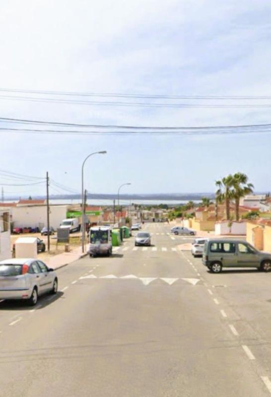 Sale of apartment in Piso en Calle Ciudad Quesada, Centro, Rojales, Rojales
photo 1