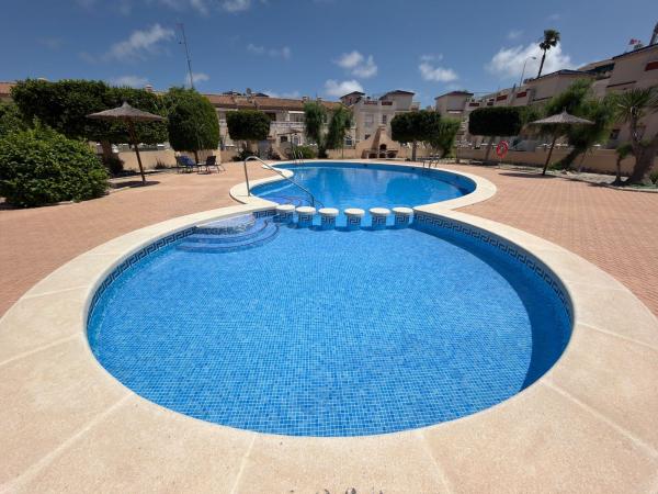 Chalet independiente en venta en Casa o chalet en Calle Sierra de los Pinos, 11, Rojales Hills - Rosa Bungalows, Rojales, Rojales
 photo 1