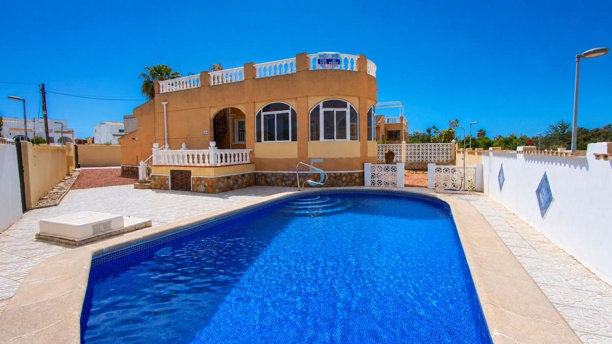 Продажа отдельного шале в Casa o chalet en Heredades, Rojales, Рохалес photo 5
