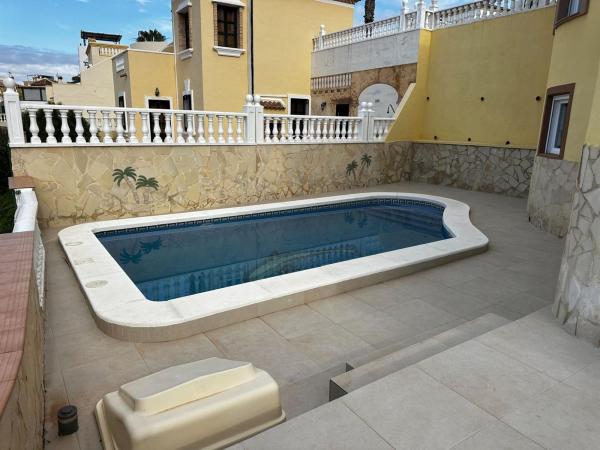 Casa o chalet independiente en Calle Onda, La Marquesa, Rojales thumbnail 2