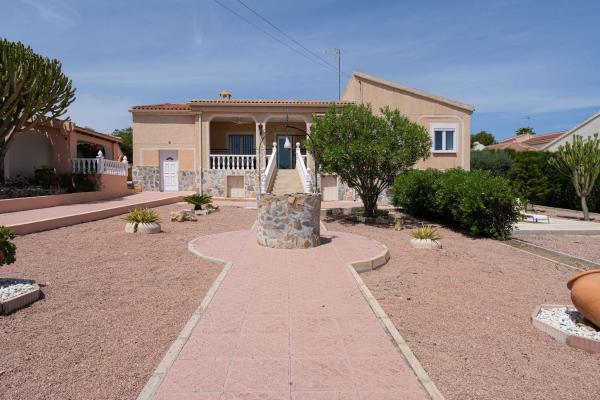 Casa o chalet independiente en Avenida de las Naciones, Centro de la Ciudad Quesada, Rojales photo 2
