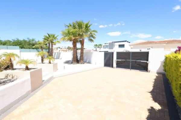 Casa o chalet independiente en Calle Romeria, La Marquesa, Rojales thumbnail 1