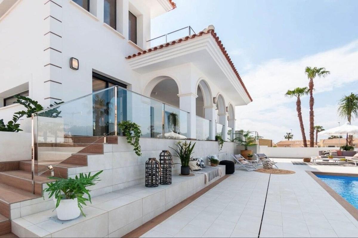 Properties for sale and rent in Spain photo 2