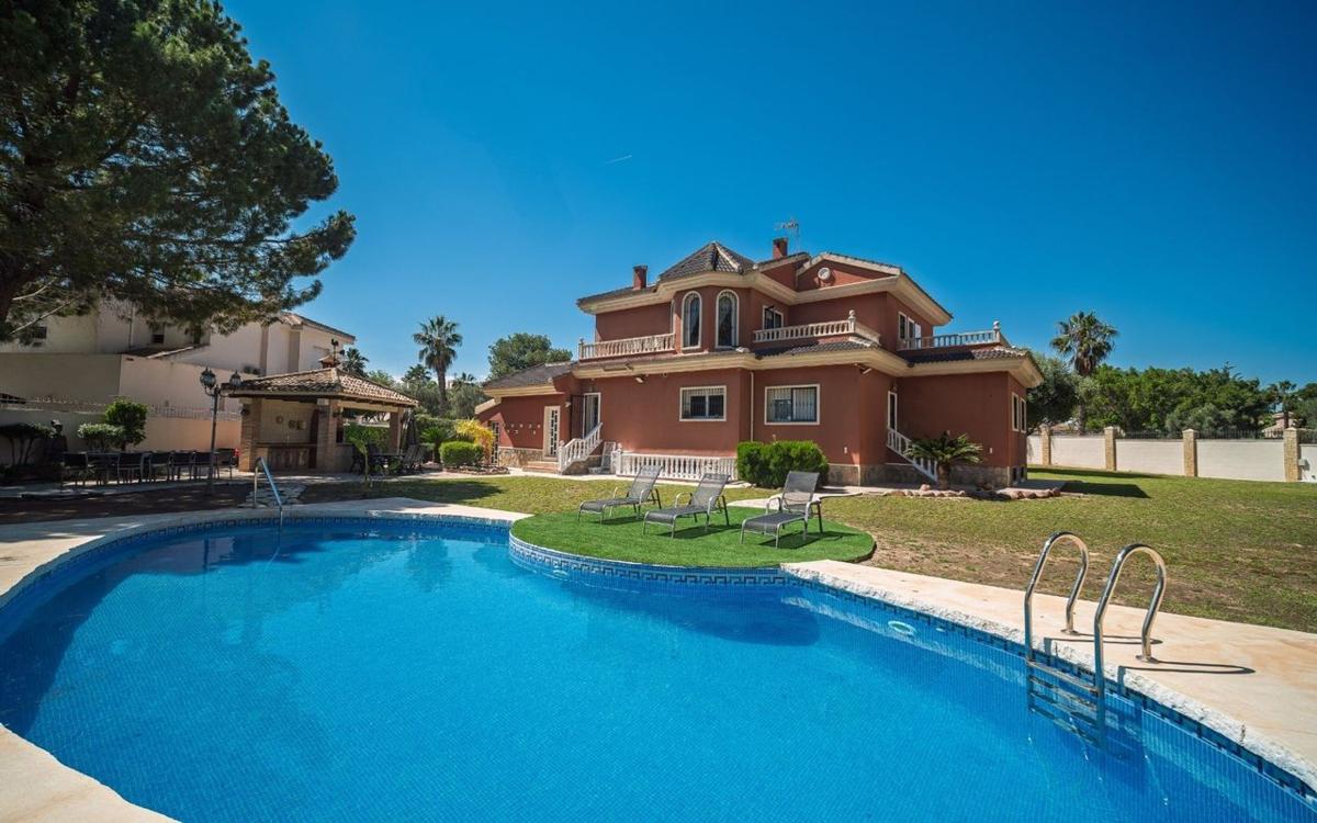 Properties for sale and rent in Spain photo 1