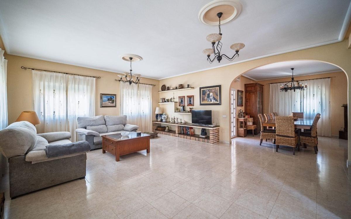 Properties for sale and rent in Spain photo 2