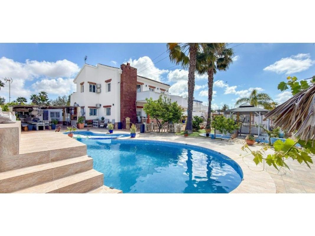 Properties for sale and rent in Spain photo 2