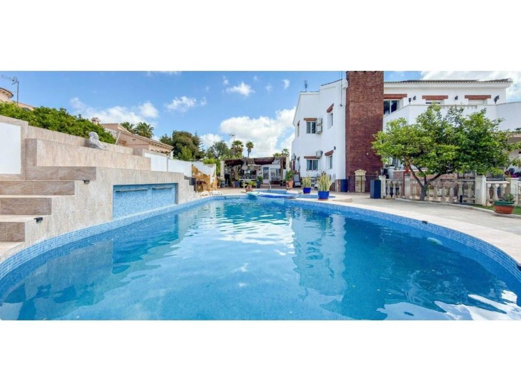 Properties for sale and rent in Spain photo 3