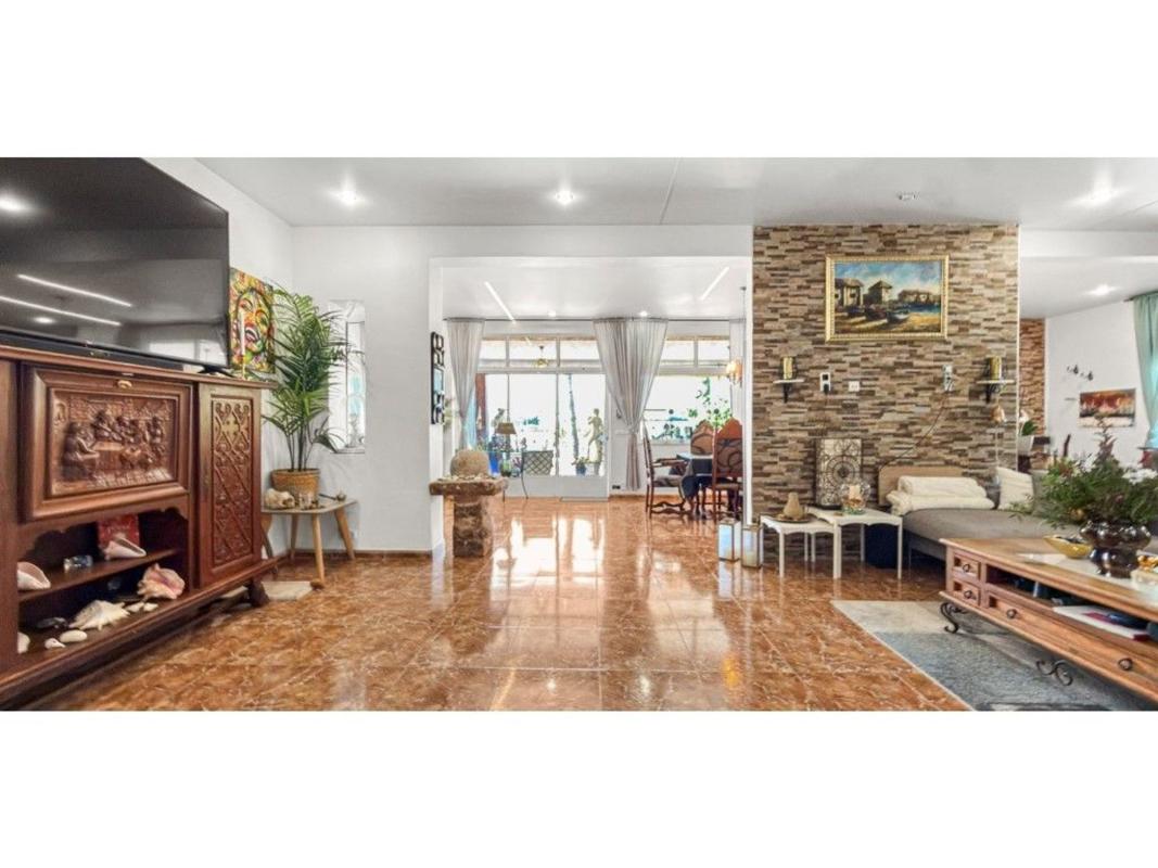 Properties for sale and rent in Spain photo 5