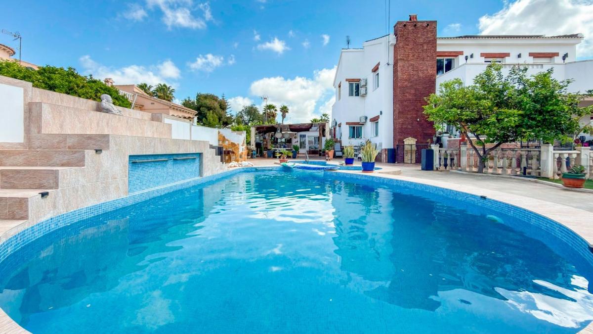 Properties for sale and rent in Spain photo 2