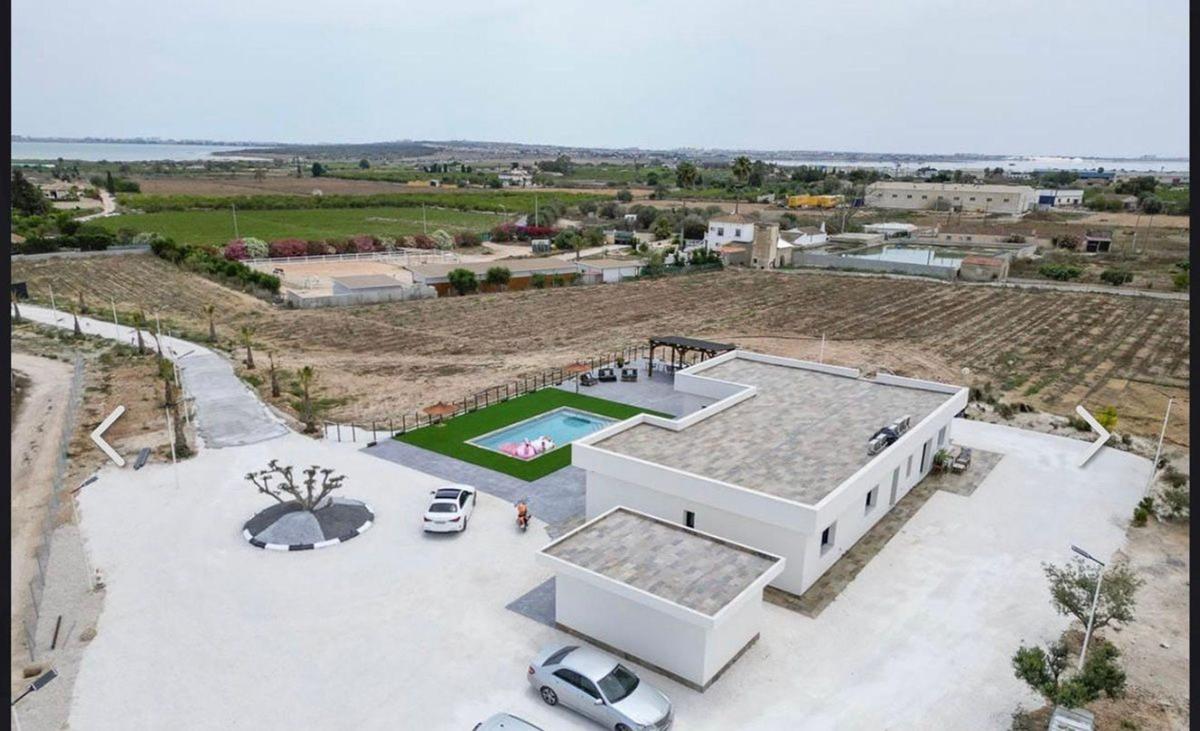 Properties for sale and rent in Spain photo 3