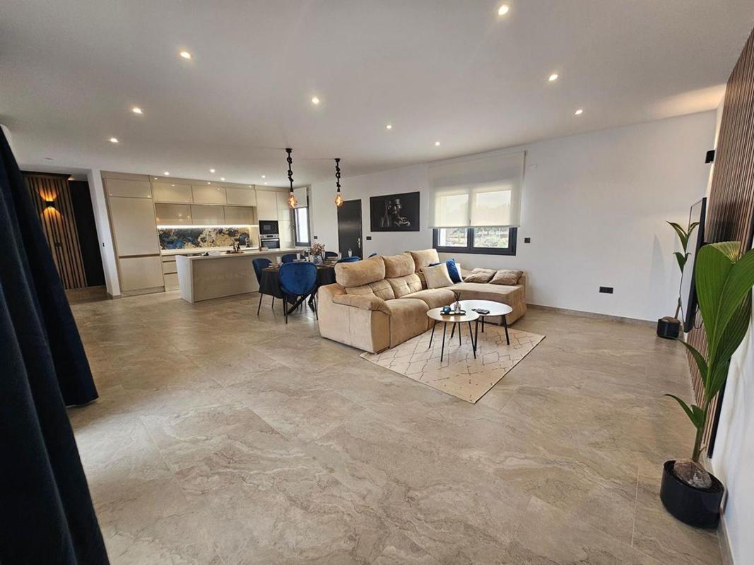 Properties for sale and rent in Spain photo 4