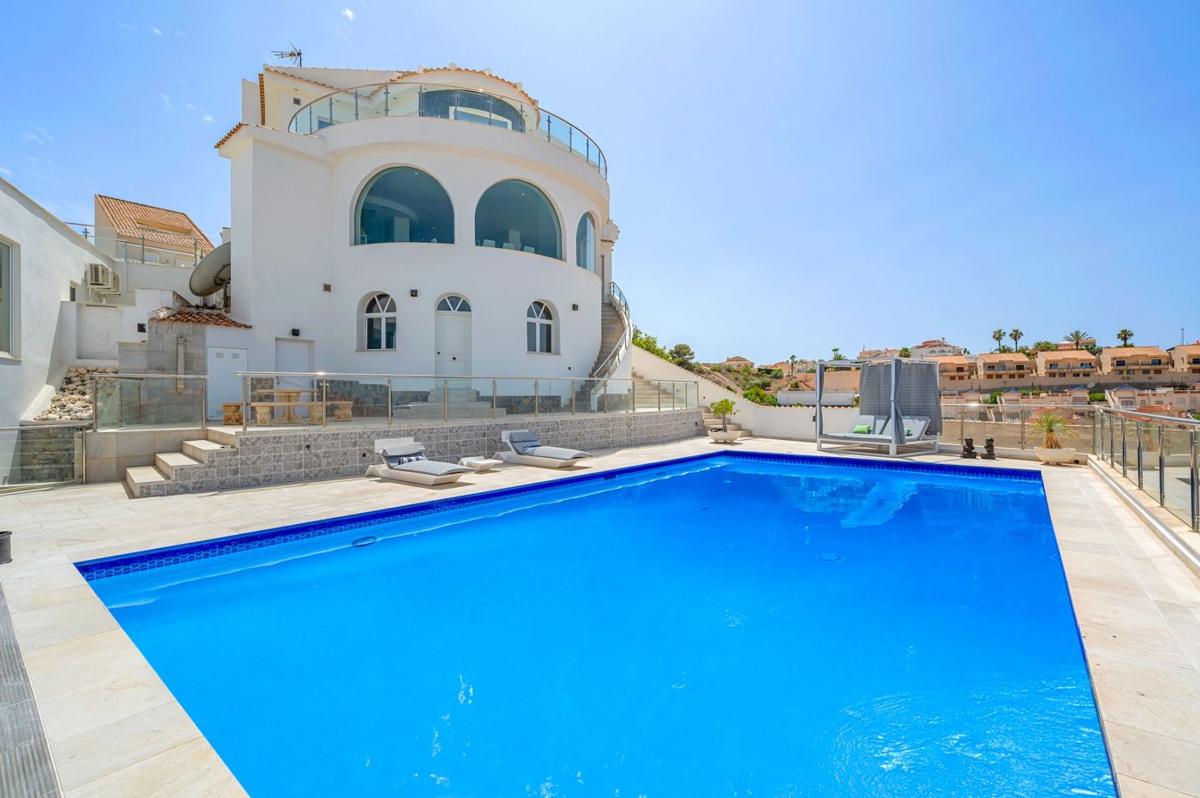 Properties for sale and rent in Spain photo 2