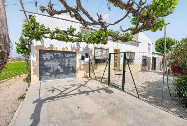 Rustic farm for sale in  Casa rústica en Partida Desamparados, Desamparados-Hurchillo-Torremendo, Orihuela , Orihuela photo 4