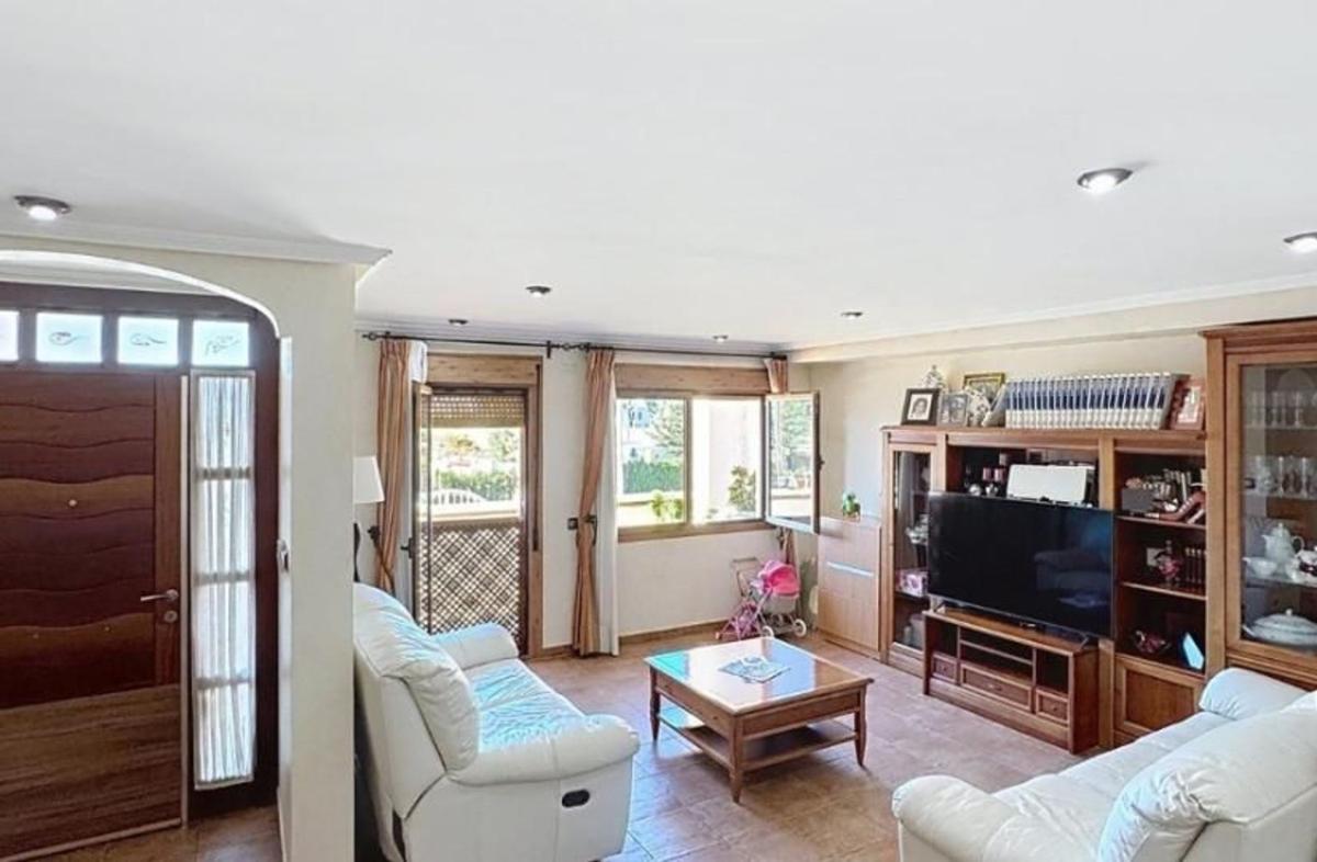 Properties for sale and rent in Spain photo 2