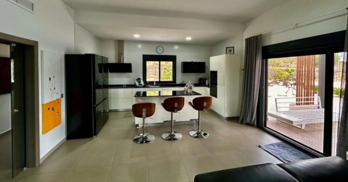 Properties for sale and rent in Spain photo 4