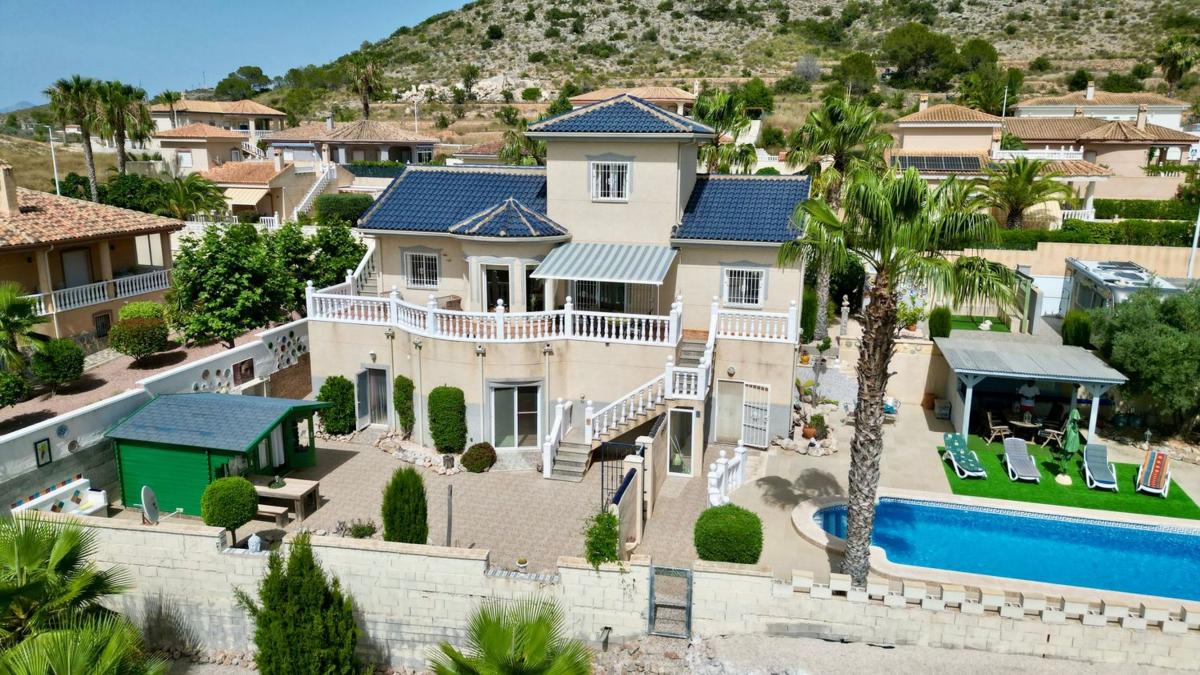 Properties for sale and rent in Spain photo 1