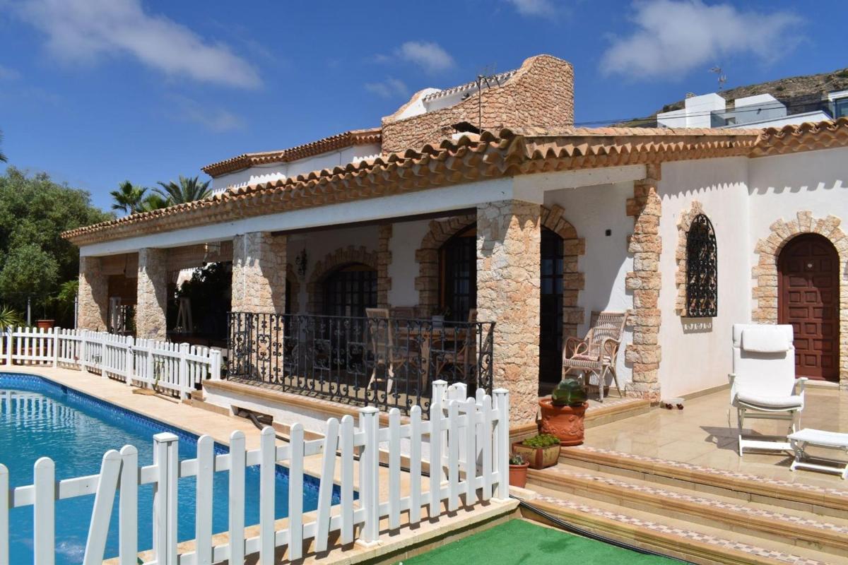 Propiedades en venta y alquiler en España photo 4