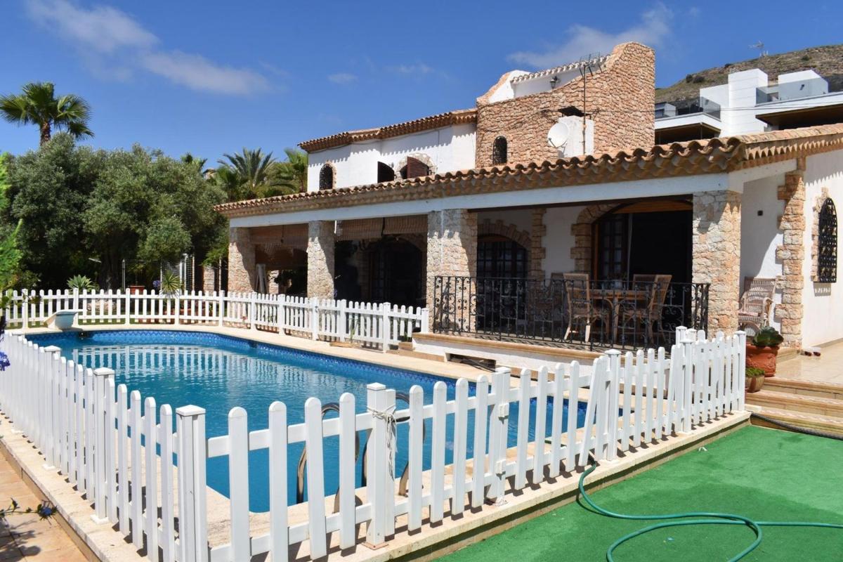 Propiedades en venta y alquiler en España photo 5