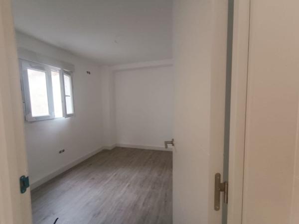 Sale of flat in Piso en Calle Blas Valero, 32, Pont Nou-Corazón de Jesús, Elche / Elx, Elche / Elx
thumbnail 2